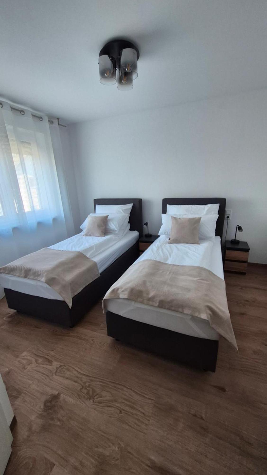 Apartments Seibel Doppel-Zweibettzimmer Mit Bad ريوتلنجن المظهر الخارجي الصورة