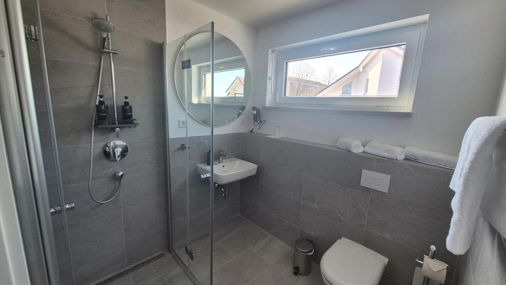 Apartments Seibel Doppel-Zweibettzimmer Mit Bad ريوتلنجن المظهر الخارجي الصورة